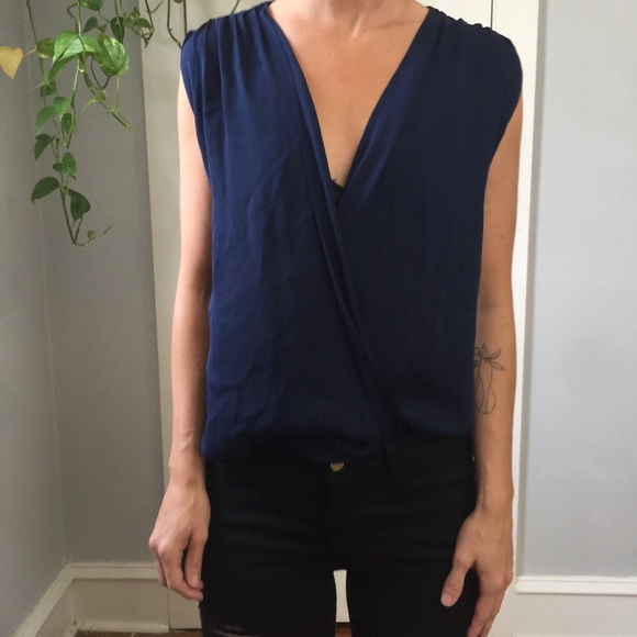 Alice + Olivia Tops - Alice + Olivia Navy Silk Draped Sleeveless Blouse